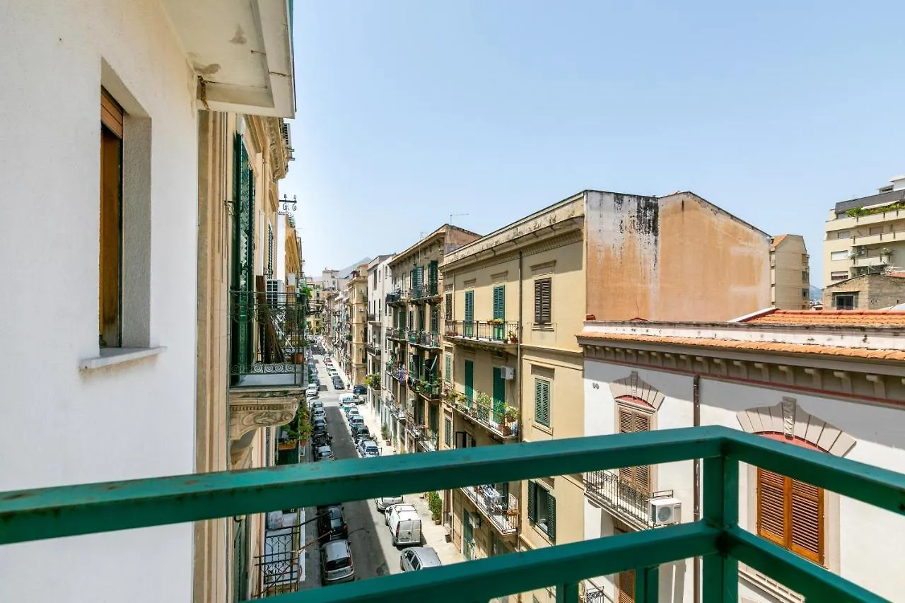 Villa Malfitano & Stazione Lolli Cozy Apartment Palermo 0*,  Italy