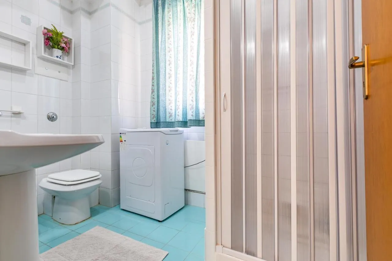 Villa Malfitano & Stazione Lolli Cozy Apartment Palermo 0*,  Italien